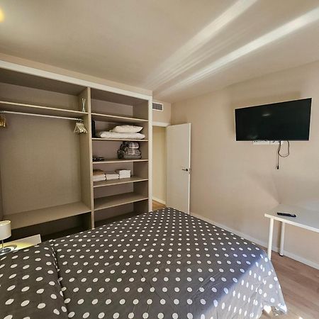 Apartamentos Picasso Alcalá de Henares Zimmer foto